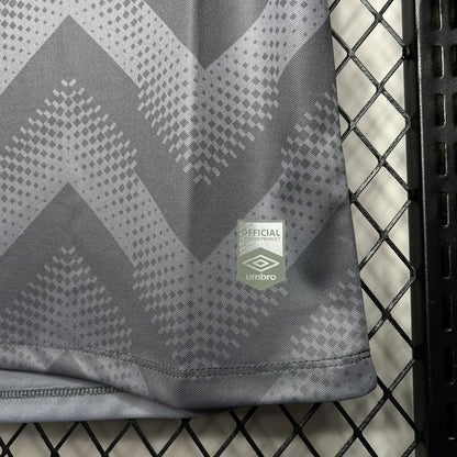 Camisa de treino pré-jogo do Santos 2024/25