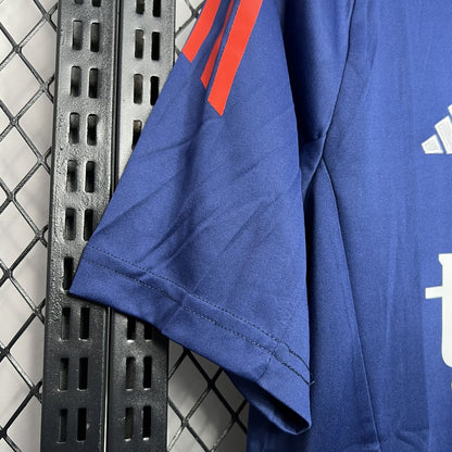 Camisa de treino pré-jogo azul escuro Manchester United 2024/25