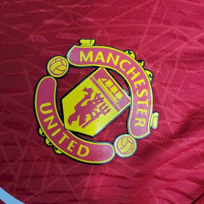 Camisa de treino pré-jogo do Manchester United 2023/24, versão jogador