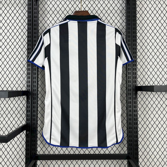 Newcastle United 1999/00 Home Retro Jersey