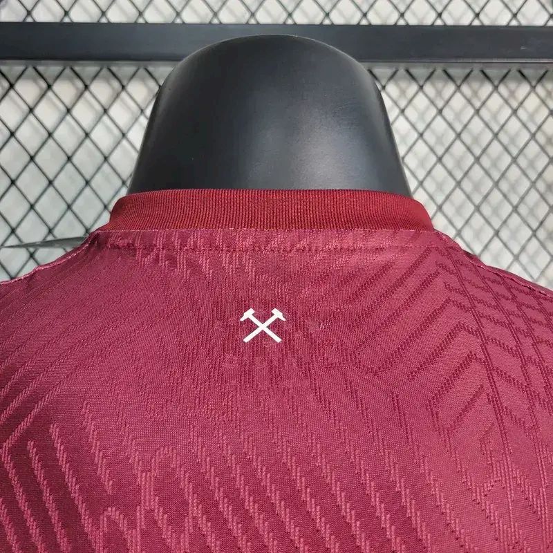 Camisa titular do West Ham United 2023/24, versão do jogador
