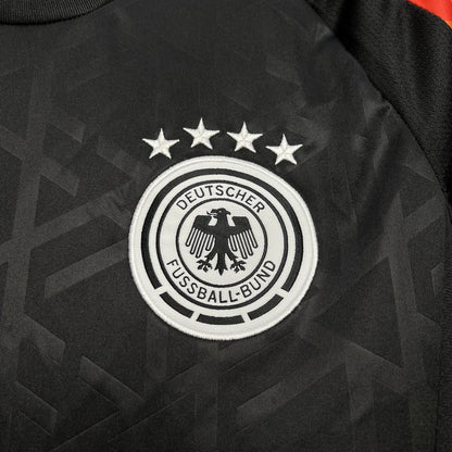 Camisa de treino pré-jogo da Alemanha para a Eurocopa 2024/25