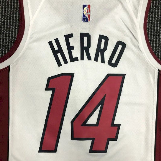 Camisa masculina Tyler Herro branca da equipe – Edição de 75º aniversário