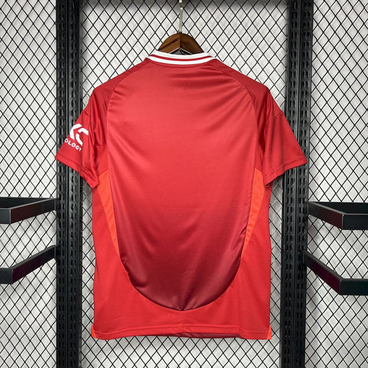 Camisa titular do Manchester United 2024/25