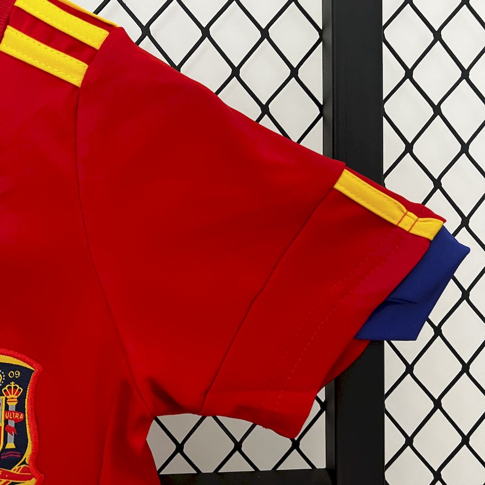 Camisa e shorts retrô infantil da Espanha 2010