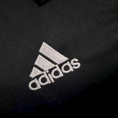Camisa retrô da edição reserva da Liga dos Campeões do Real Madrid 2002/03