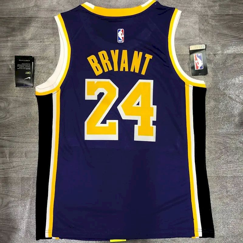 Camisa Kobe Bryant Masculina Roxa Versão Jogador – Edição Clássica Retro