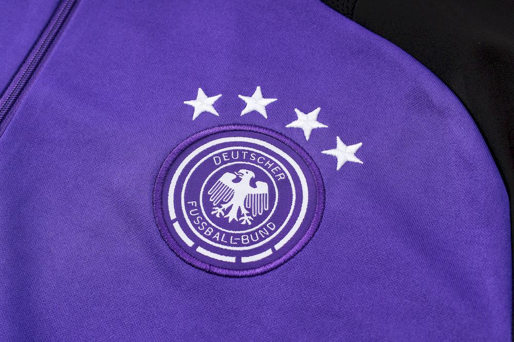 Alemanha 2024/25 Suéter adulto com zíper e calça 815