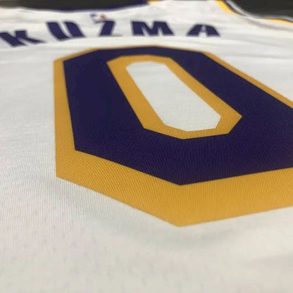 Camisa Kyle Kuzma branca masculina versão jogador