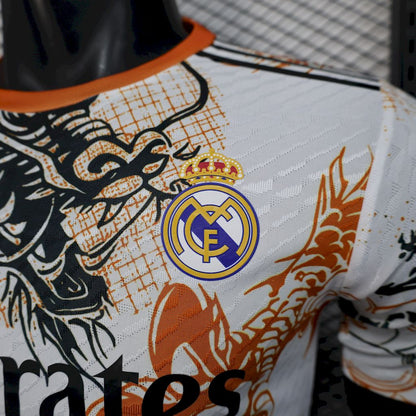 Camisa Real Madrid 2025/26 Preto e Branco Versão Dragão Versão Jogador
