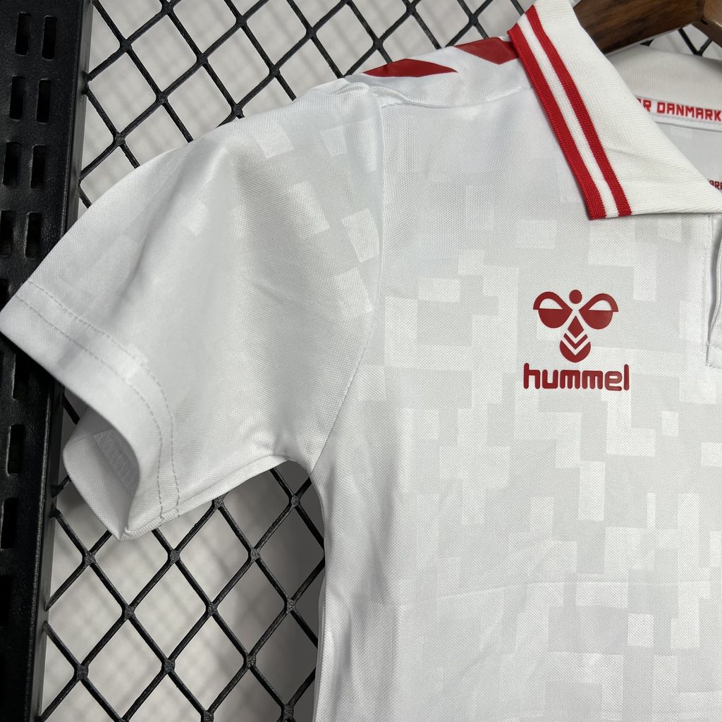Kit reserva infantil Dinamarca 2024/25 Euro