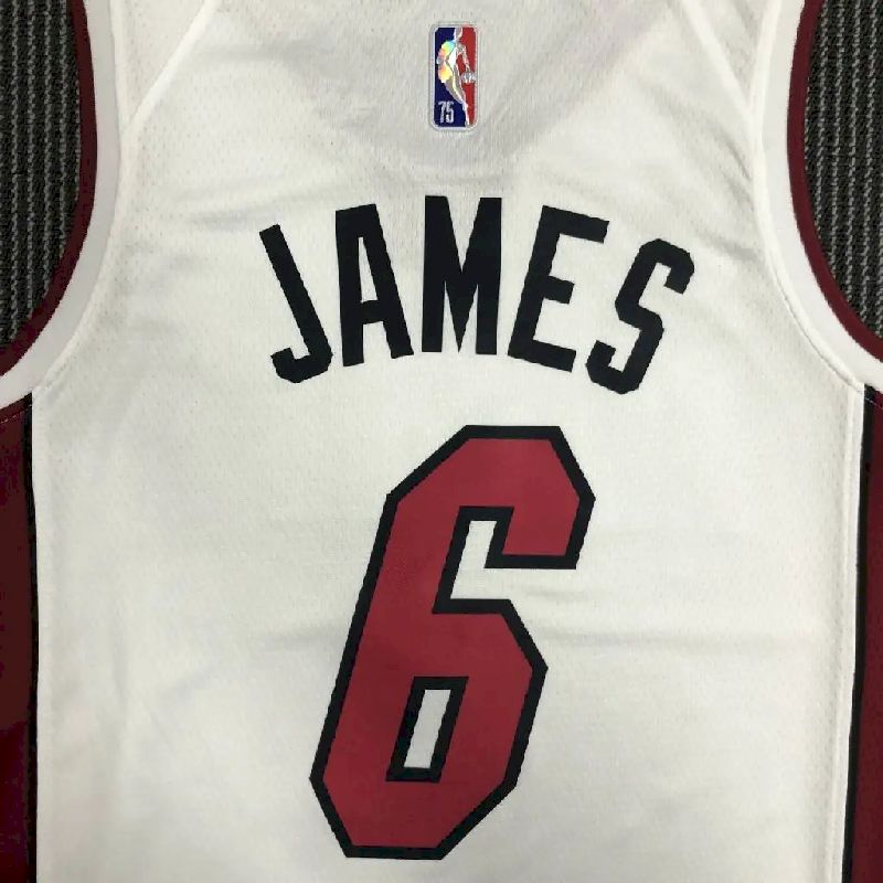 Camisa masculina LeBron James White Team – Edição de 75º aniversário