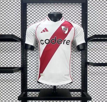 Camisa titular do River Plate 2024/25, versão 2 do jogador