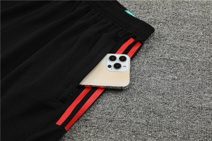 Camisa de treino adulto + short Manchester United 2023/24 14001