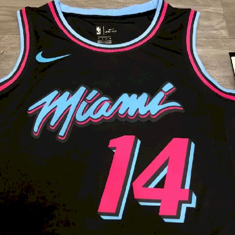 Camisa Tyler Herro Preta Masculina Versão Jogador
