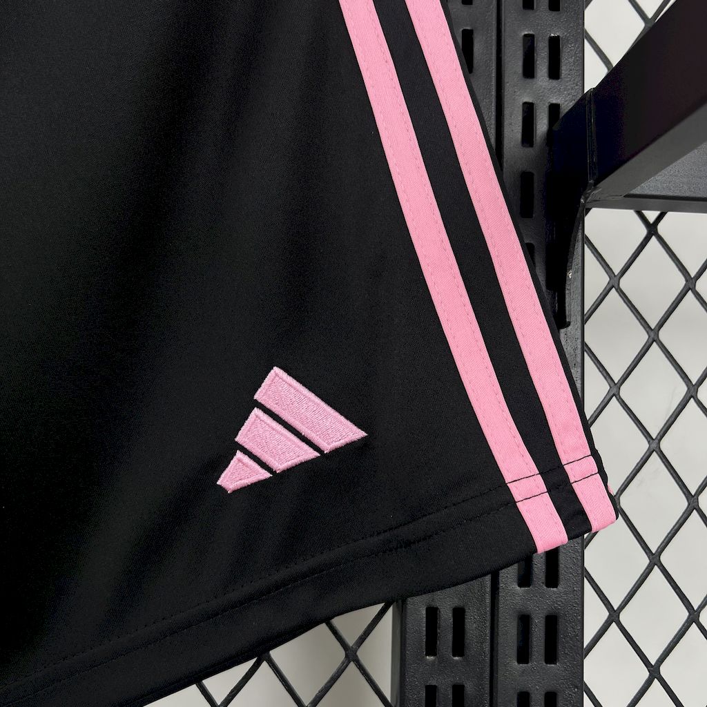 Juventus 2025/26 Home Shorts