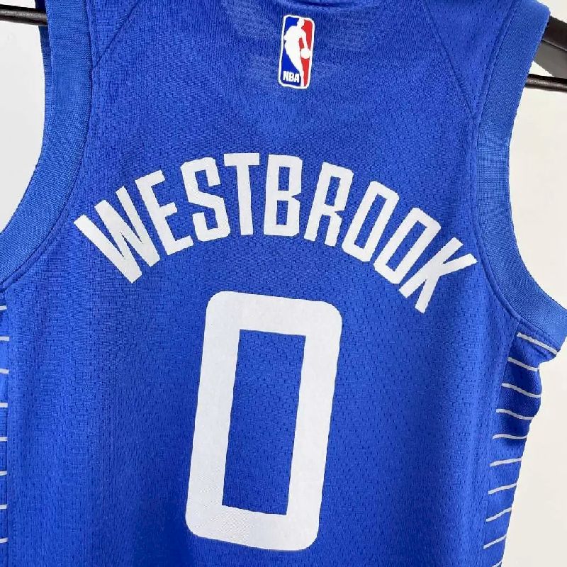 Camisa azul do time juvenil Russell Westbrook