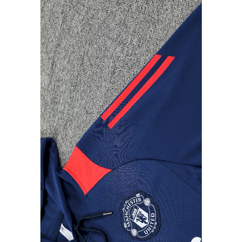 Moletom com capuz e calça Manchester United 2024/25 418