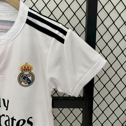 Camisa e shorts retrô infantil do Real Madrid 2014/15