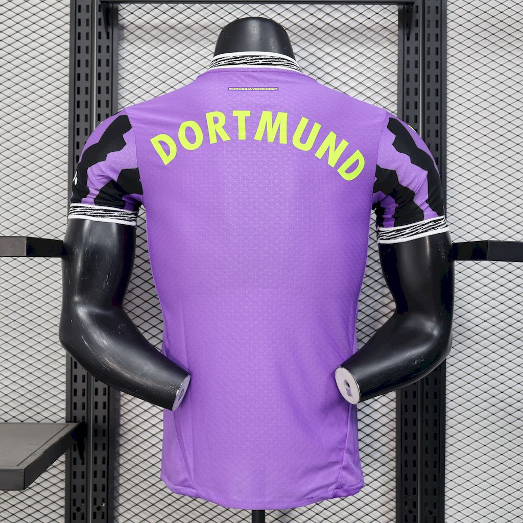 Borussia Dortmund 2025/26 Goalkeeper Special Jersey Player Version