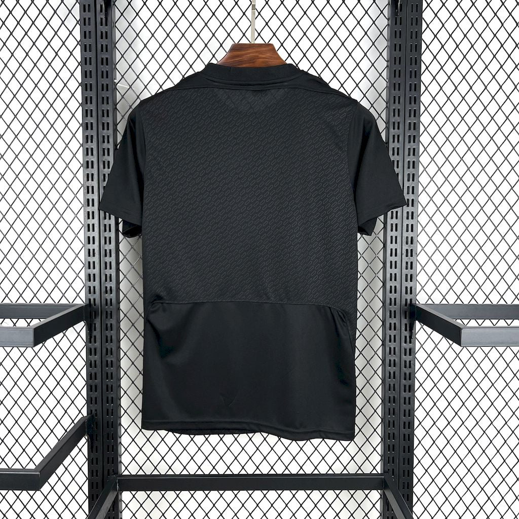 Liverpool 2025/26 Black Special Edition Jersey