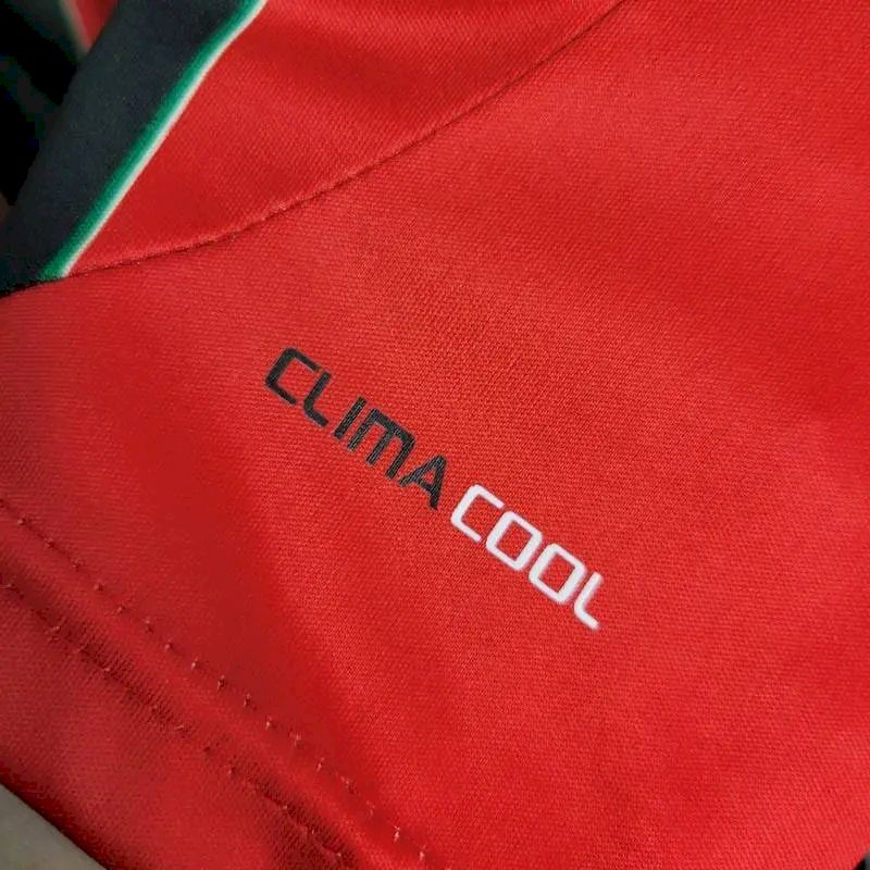 Camisa retrô titular do AC Milan 2012/13