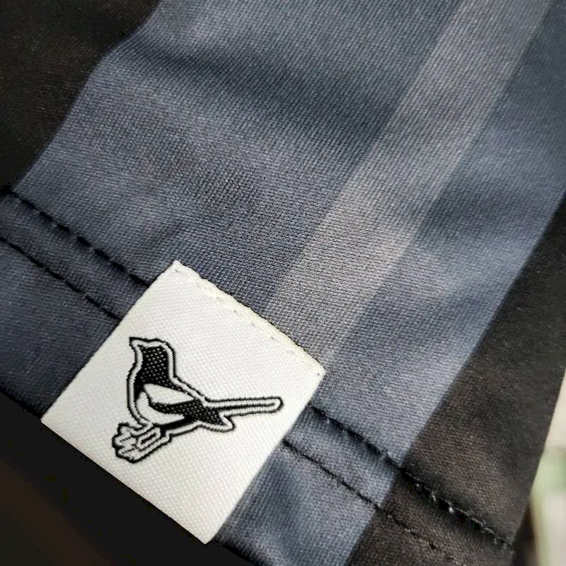 Camisa de treino pré-jogo do Newcastle United 2023/24