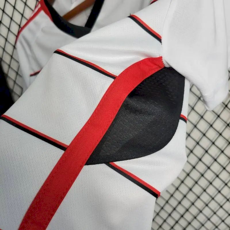 Camisa reserva feminina do Flamengo 2023/24