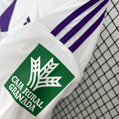 Quarta camisa do Granada 2024/25