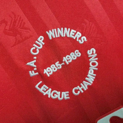 Camisa retrô do Liverpool 1985/86