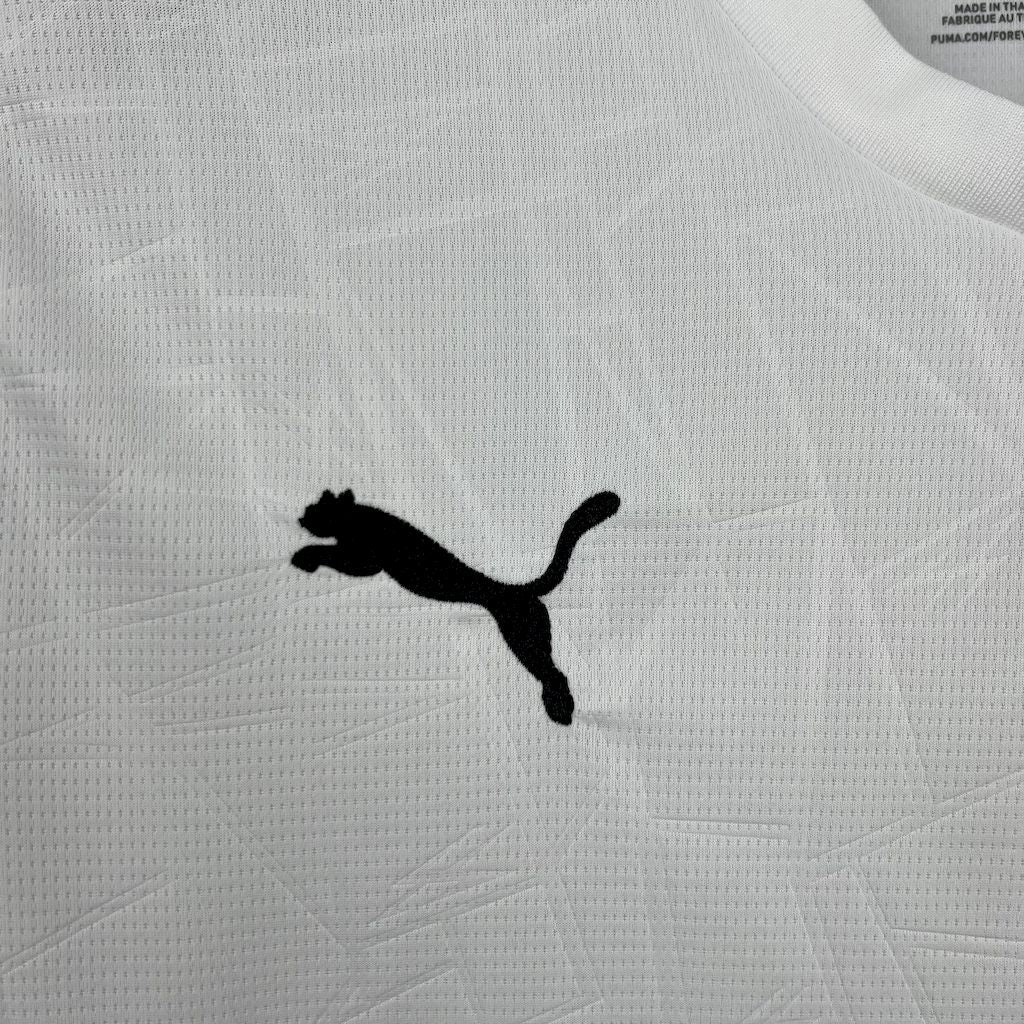 Valencia 2025/26 Home Jersey