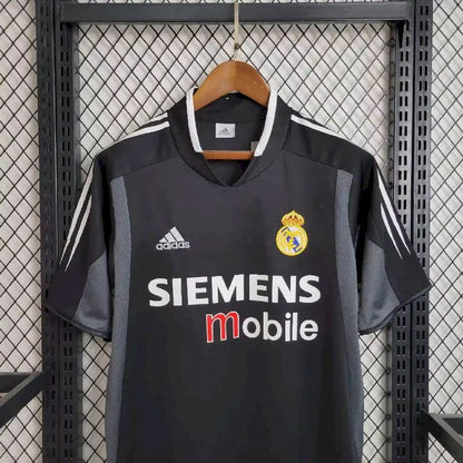 Camisa reserva retrô do Real Madrid 2004/05