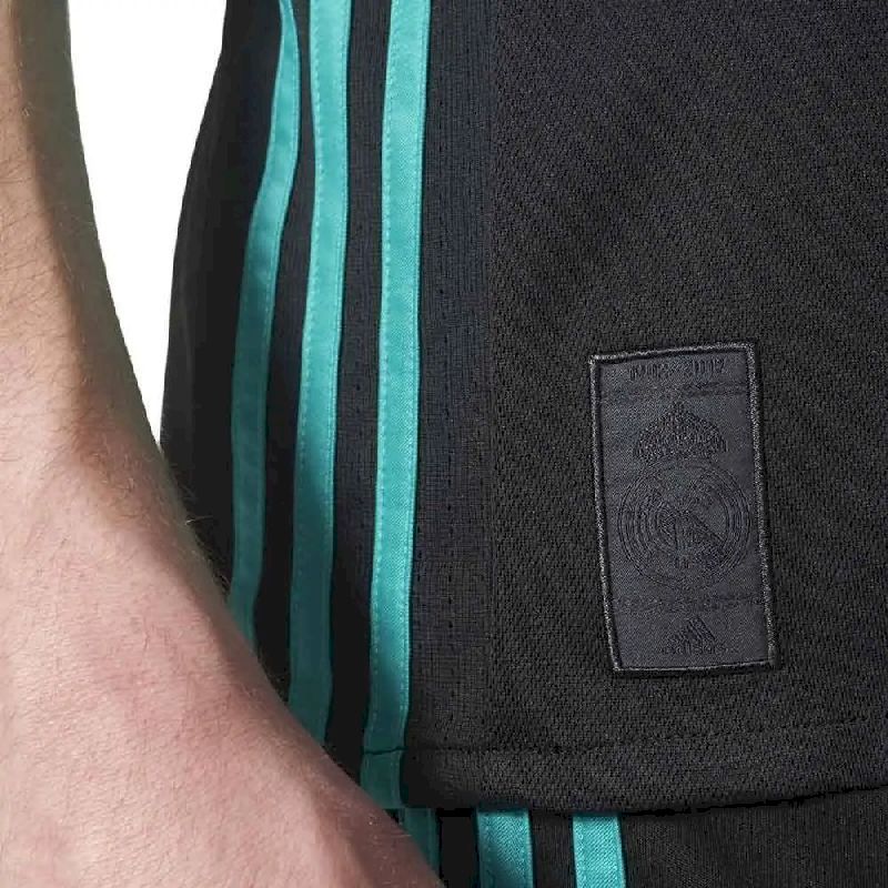 Camisa retrô reserva do Real Madrid 2017/18