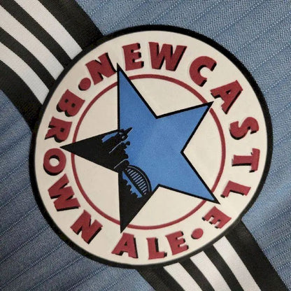 Camisa retrô reserva do Newcastle United 1996/97