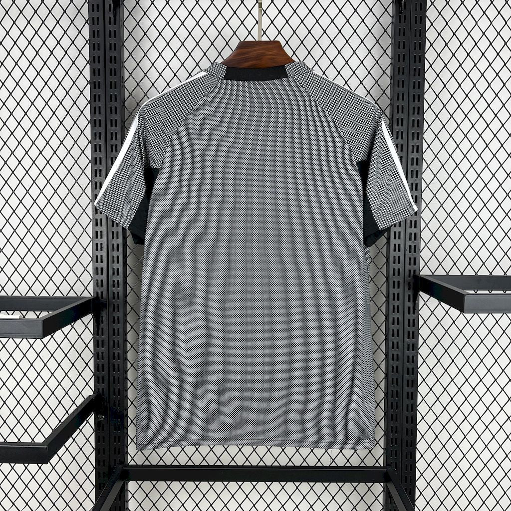 Camisa retrô de goleiro do Real Madrid 2002/03
