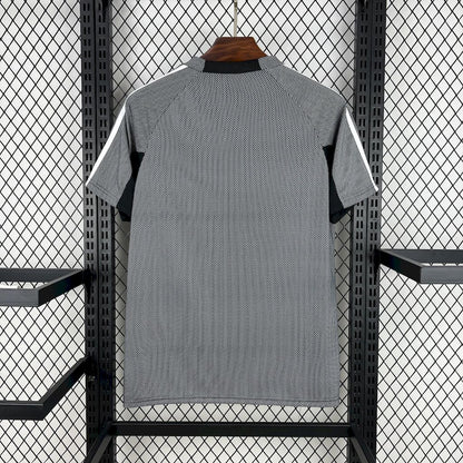 Camisa retrô de goleiro do Real Madrid 2002/03