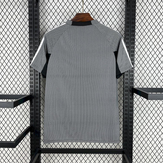 Camisa retrô de goleiro do Real Madrid 2002/03