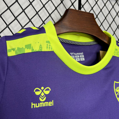 Camisa reserva infantil do Málaga 2024/25