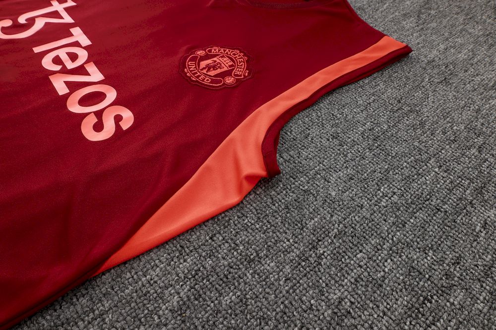 Camiseta regata e short adulto Manchester United 2023/24 815