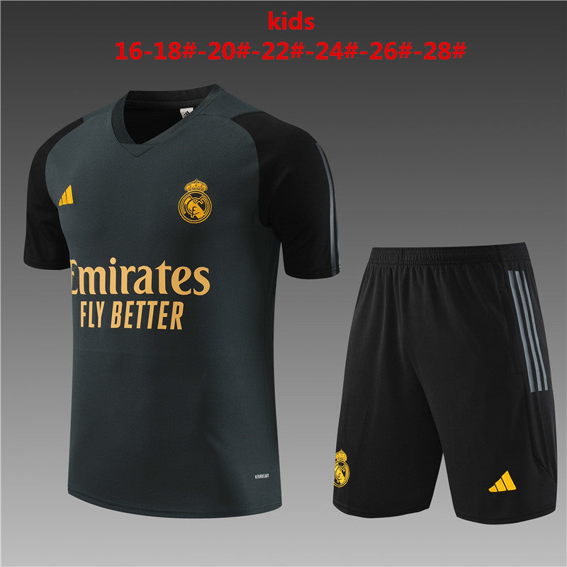 Camisa e short infantil de treino do Real Madrid 2023/24 14001