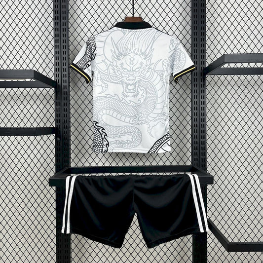 Real Madrid 2022/23 Dragon Kids Kit