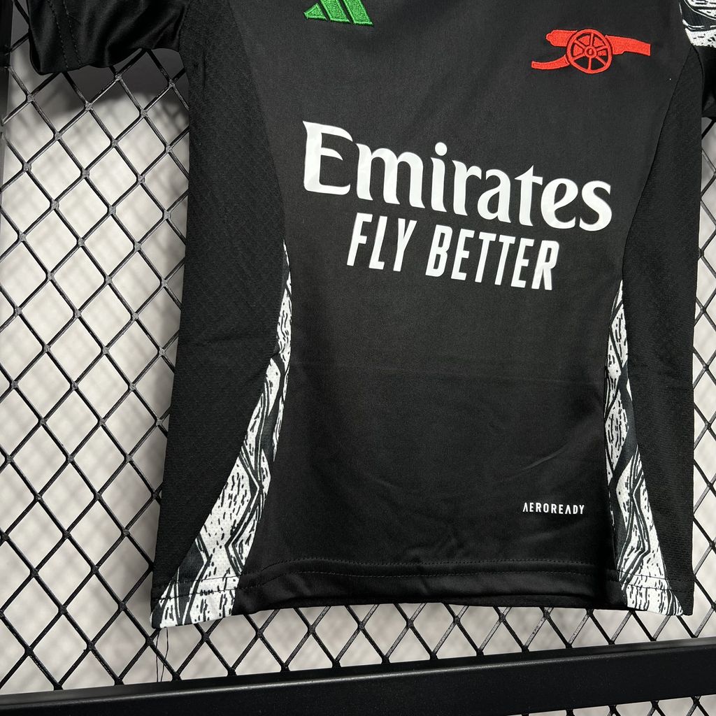 Kit reserva infantil do Arsenal 2024/25