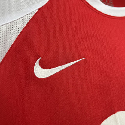 Camisa retrô do Arsenal 2002/04