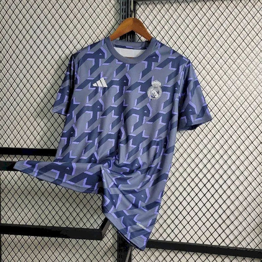 Camisa de treino pré-jogo do Real Madrid 2023/24