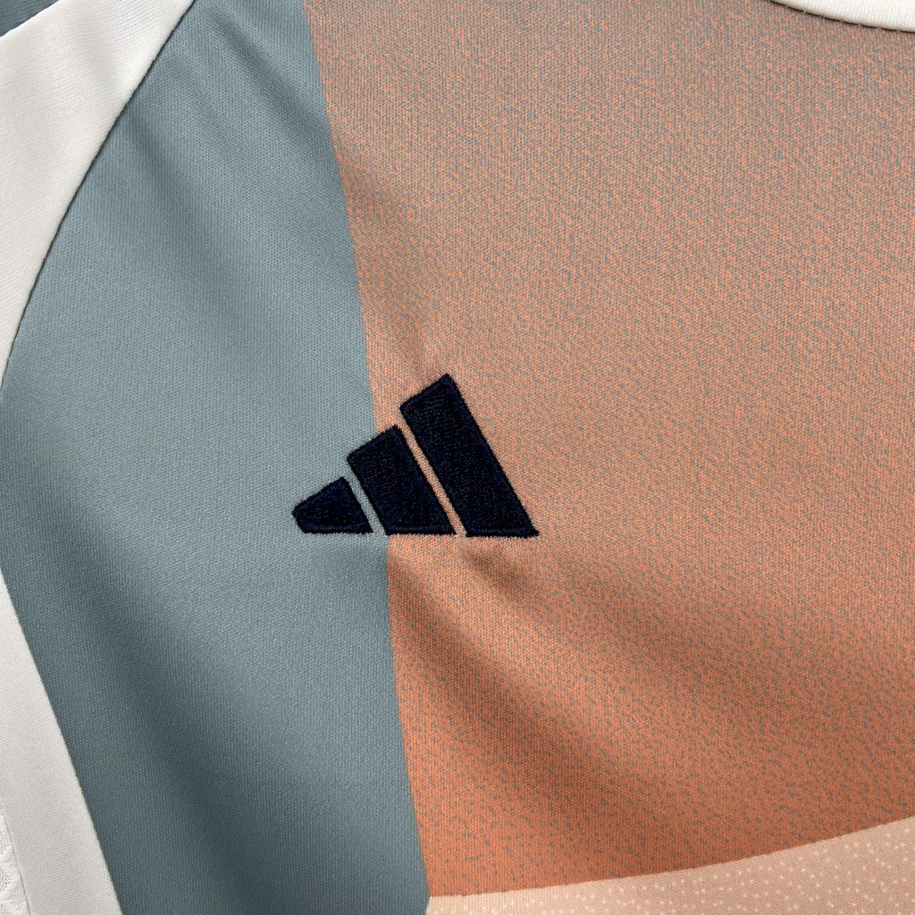 Spain 2025/26 Away Kids Kit