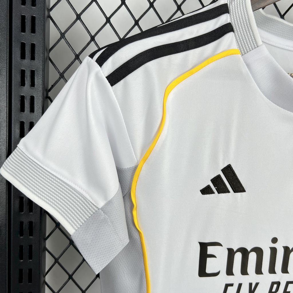 Real Madrid 2025/26 Home Womens Jersey
