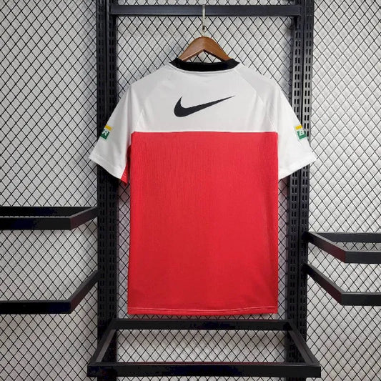 Camisa retrô do Flamengo 2001/02