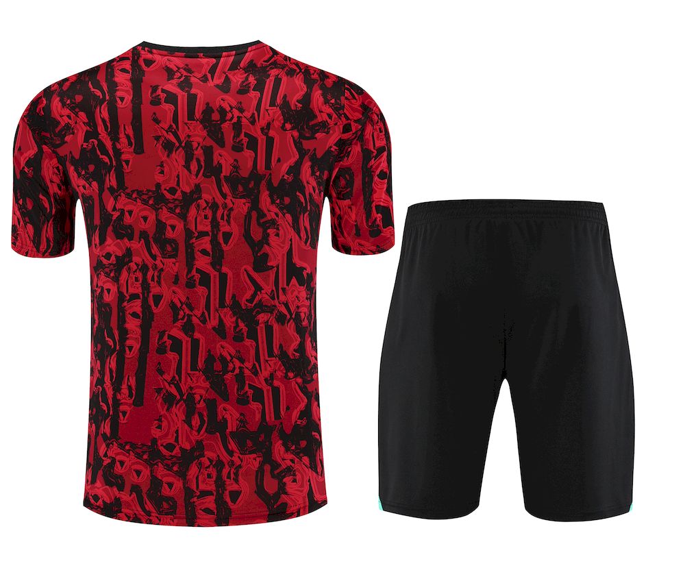 Camisa de treino adulto + short Manchester United 2023/24 418