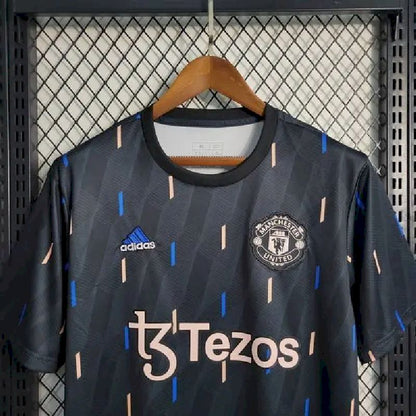 Camisa de treino pré-jogo do Manchester United 2023/24