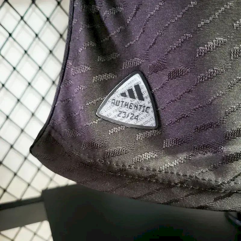 Camisa preta do Manchester United 2023/24 versão jogador